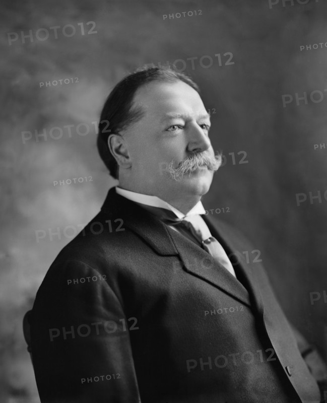 William Howard Taft (1857-1930), 27th President of the United States 1909-1913, 10th Chief Justice of the United States 1921-1930, Half-Length Portrait as U.S. Secretary of War under U.S. President Theodore Roosevelt,  Photograph by Harris & Ewing, 1906
