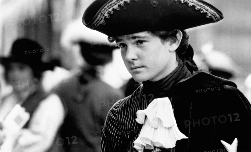 Henry Thomas, on-set of the Film, "Valmont", Photo by Jaromír Komárek, Orion Pictures, 1989