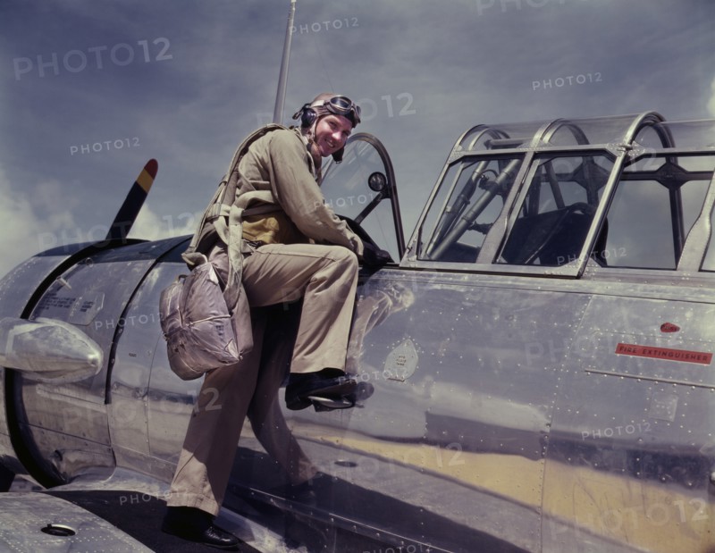 airplane, military, man, World War II, WWII, historical,