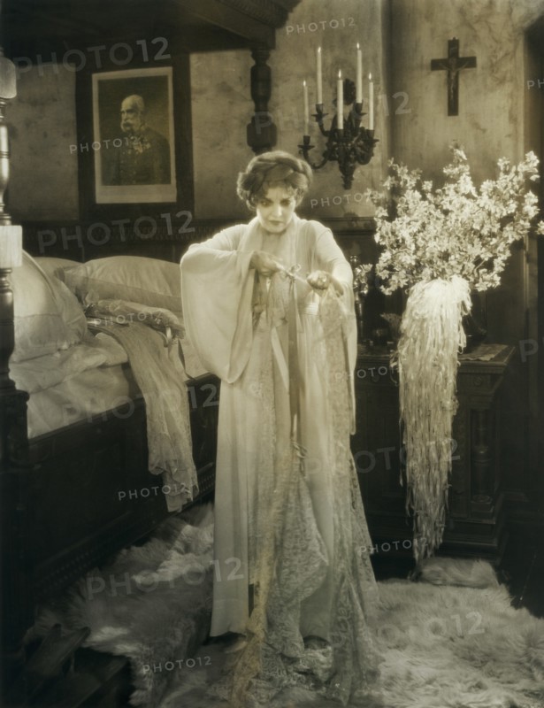 Maude George, woman, actress, celebrity, entertainment, historical,
