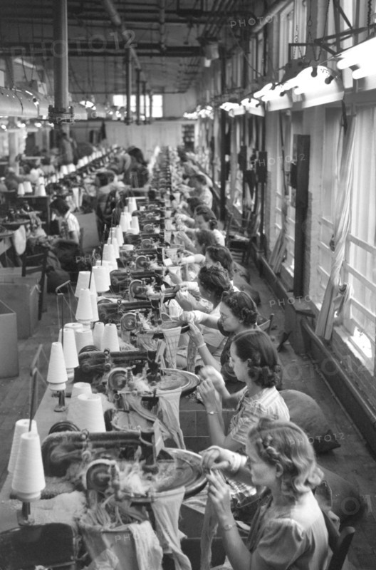 Women working at Hosiery Mill