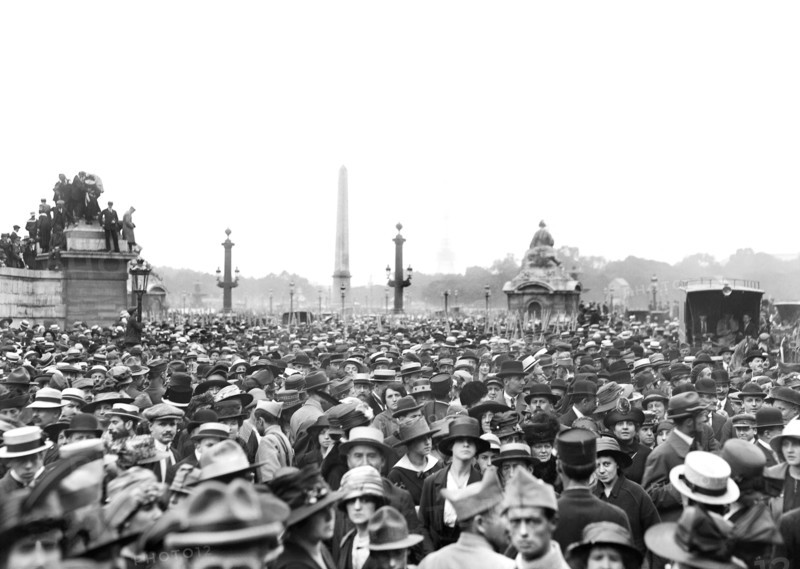 Crowd gathered to see American Troops march in Parade to Celebrate American Independence Day