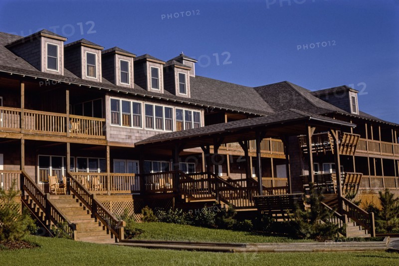 Sanderling Inn, Duck, 1985
