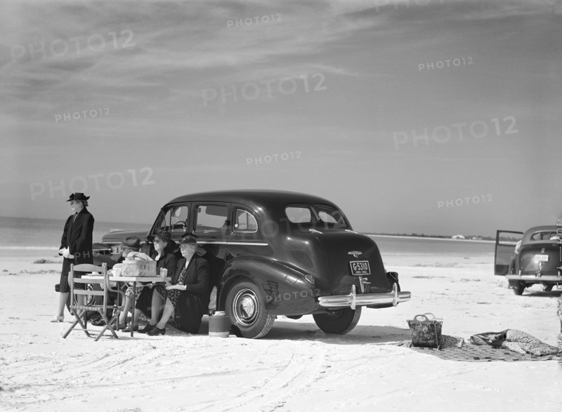 Guests of Sarasota Trailer Park Picnicking at Beach, Sarasota, January 1941