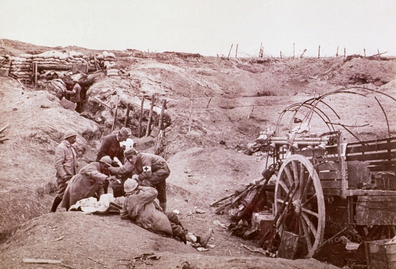Red Cross personnel, in the trenches,