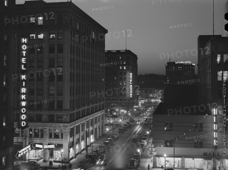 Cityscape at Night, Des Moines