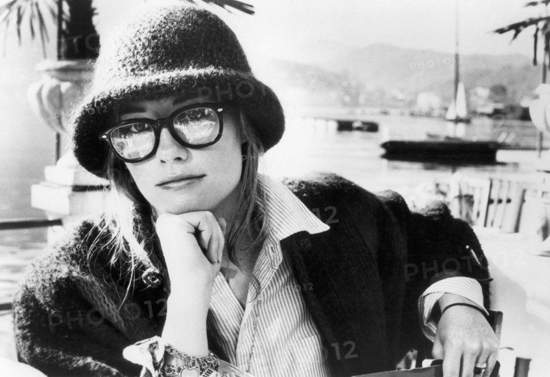 Cybill Shepherd, woman, actress, celebrity, entertainment, historical,