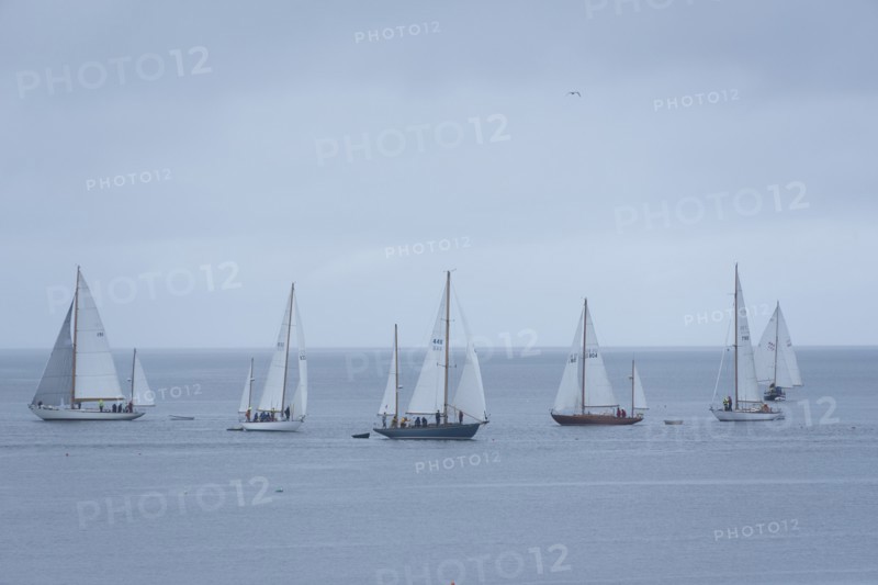 Yachts Racing
