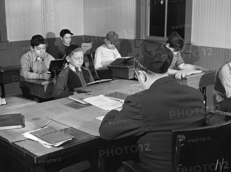 Students reading in Hebrew School