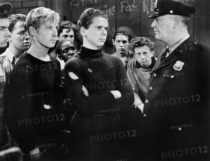Jackie Cooper (center)