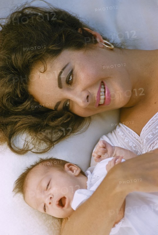 Actress Elizabeth Taylor with her Daughter Elizabeth