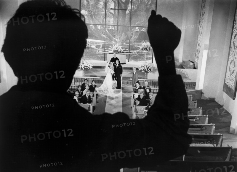 Dustin Hoffman (foreground)