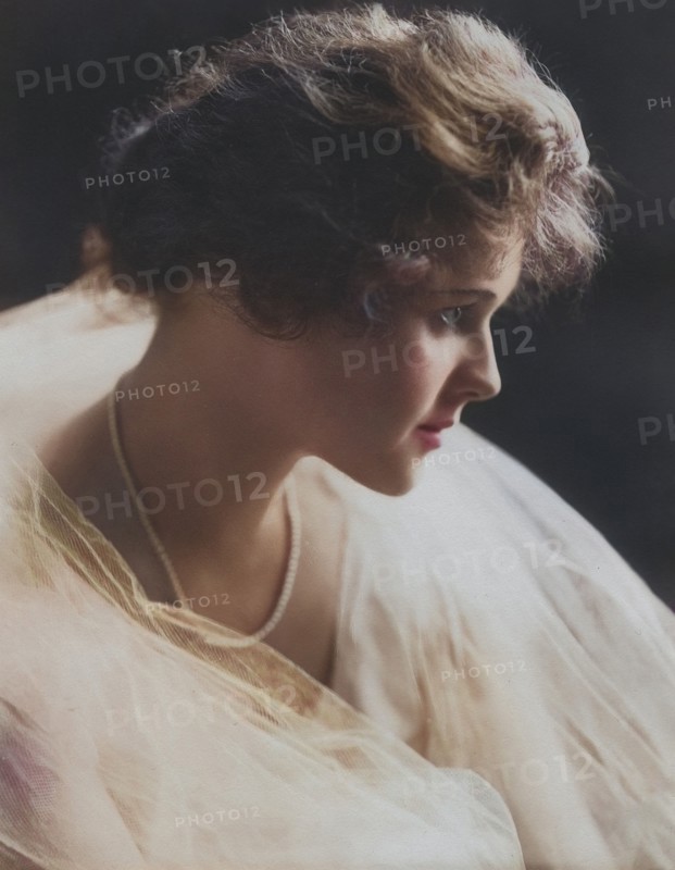 Carol Holloway (1892-1979)