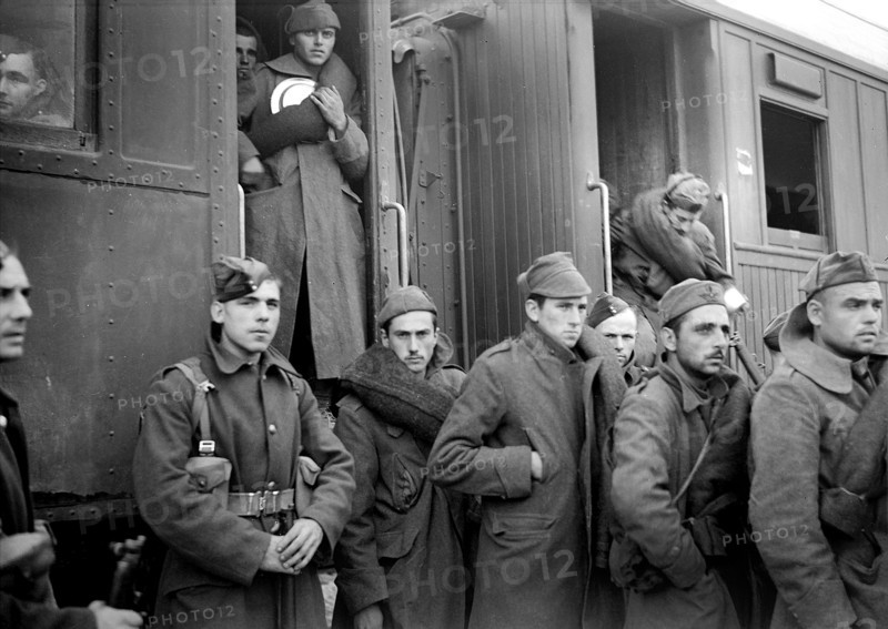 Italian prisoners of war detraining at Wadi al-Sarar Railway Station