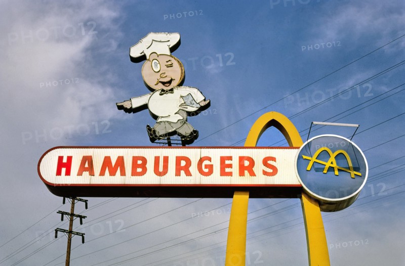 McDonald's fast food restaurant sign