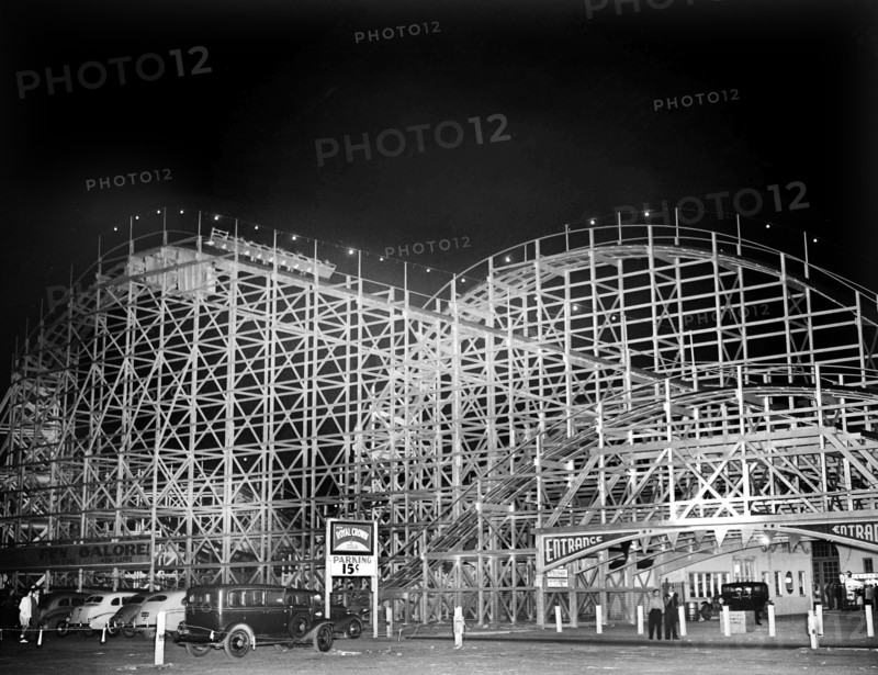 Amusement park roller coaster at night, Mission Beach Amusement Center, San Diego, USA, Russell Lee, U.S. Farm Security Administration, May 1941