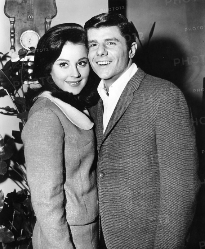 Sherry Jackson, Frankie Randall, on-set of the film, "Wild On The Beach", 20th Century-Fox, 1965