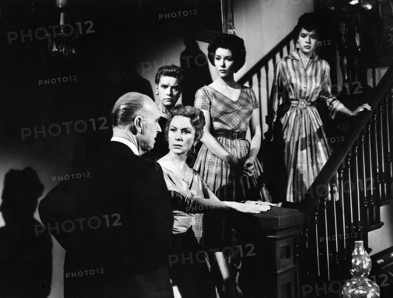 Gavin Gordon, Lenita Lane, Agnes Moorehead, Elaine Edwards, Darla Hood, on-set of the film, "The Bat", Allied Artists, 1959