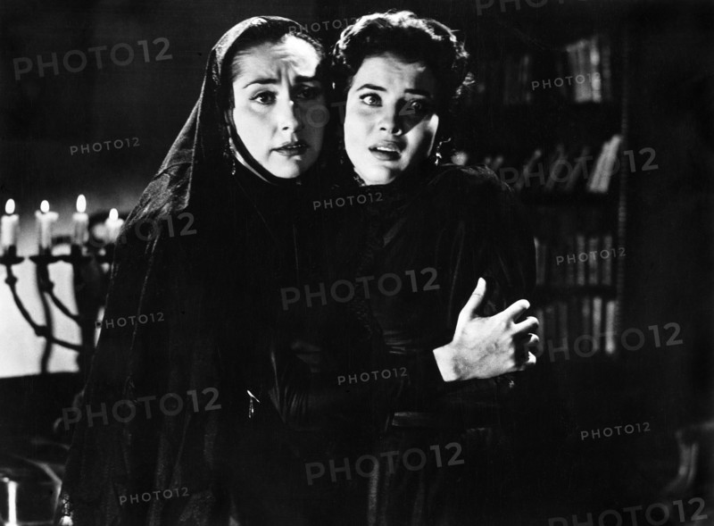 Mapita Cortes, on-set of the Mexican film, "Black Pit Of Dr. M", original title:, "Misterios de ultratumba", Alameda Films, 1959