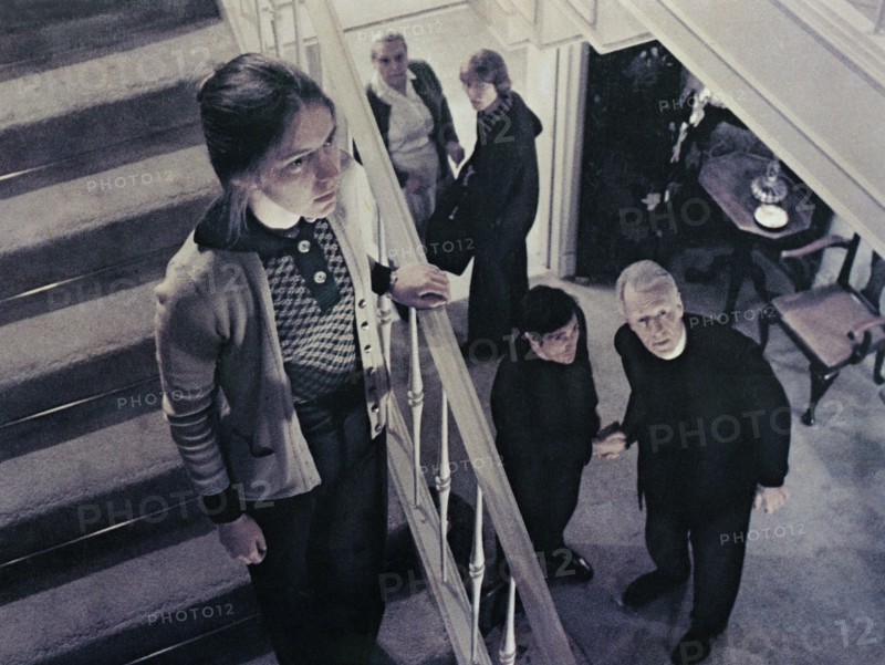 Kitty Winn, Ellen Burstyn, Jason Miller, Max Von Sydow, on-set of the film, "The Exorcist", Warner Bros., 1973