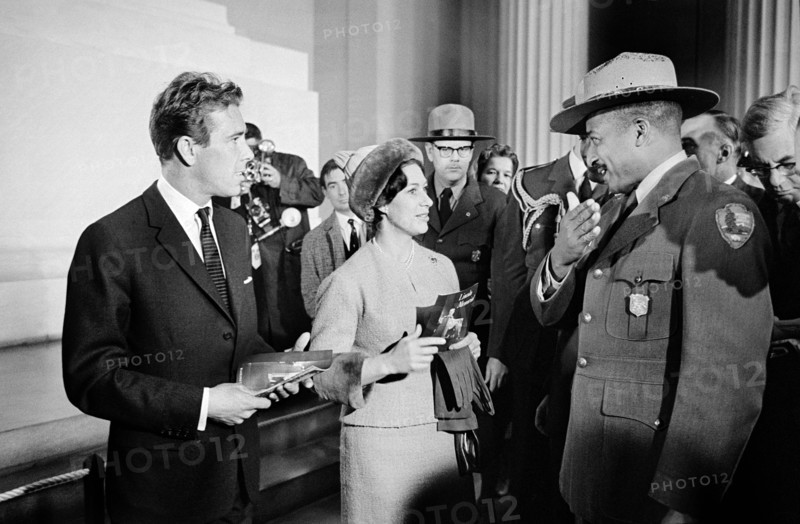 Princess Margaret and Antony Armstrong-Jones, 1st Earl of Snowdon, visiting Lincoln Memorial, Washington, D.C., USA, Marion S. Trikosko, U.S. News & World Report Magazine Photograph Collection, November 16, 1965