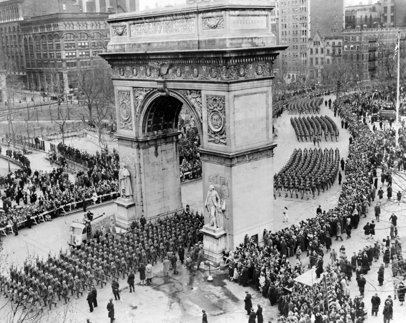 U.S. Army's 82nd Airborne Division parade, Washington Square, Greenwich Village, New York City, New York, USA, Al Ravenna, New York World-Telegram and the Sun Newspaper Photograph Collection, January 1946