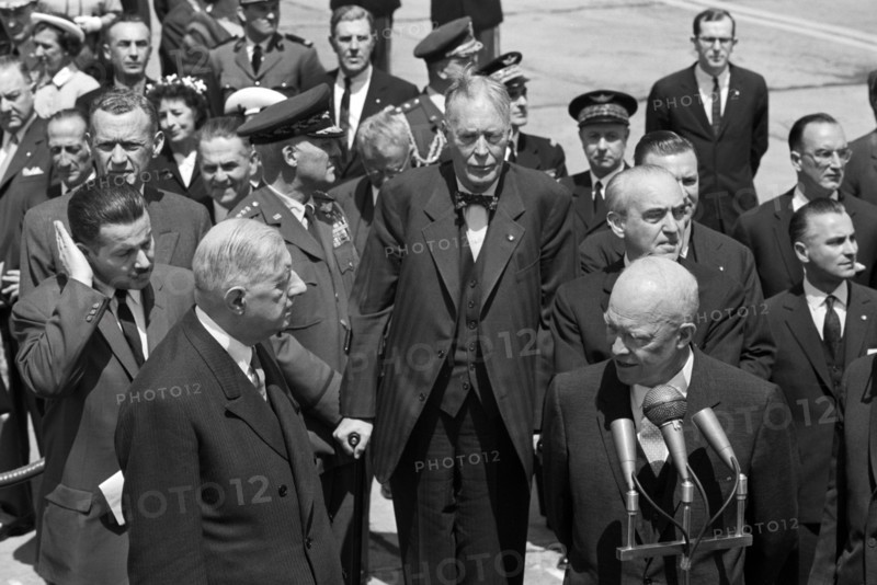 French President Charles de Gaulle (left) arriving at airport, as President Dwight D. Eisenhower speaking at microphones during his U.S. visit, Washington DC, USA, Thomas J. O'Halloran, U.S. News & World Report Magazine Photograph Collection, April 1960