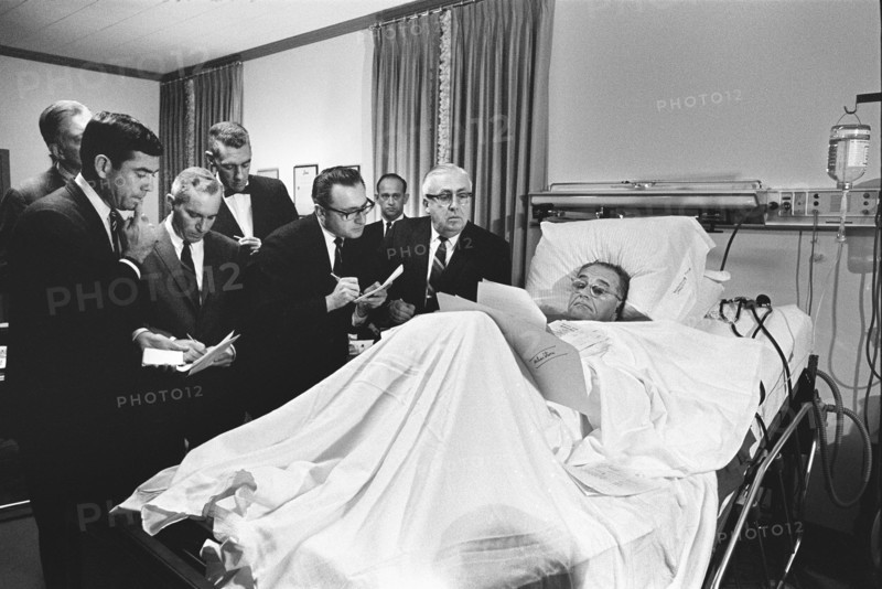 U.S. President Lyndon Johnson meeting with the press following throat polyp removal surgery, National Naval Medical Center, Bethesda, Maryland, USA, Robert Knudsen, November 16, 1966
