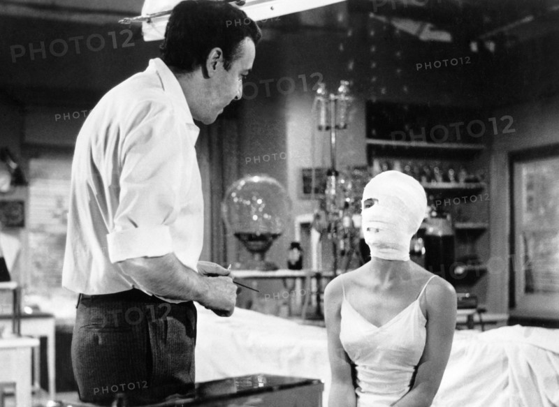 Virgilio Teixeira, Lisa Gaye, on-set of the Spanish film, "Face Of Terror", original Spanish title: "La Cara del Terror", 1962, Futuramic Releasing Corp., U.S. release 1964