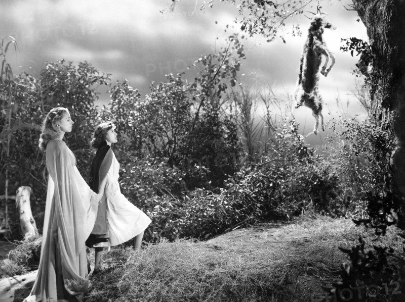 Christine Gordon, Frances Dee, on-set of the film, "I Walked With A Zombie", RKO Radio Pictures, 1943