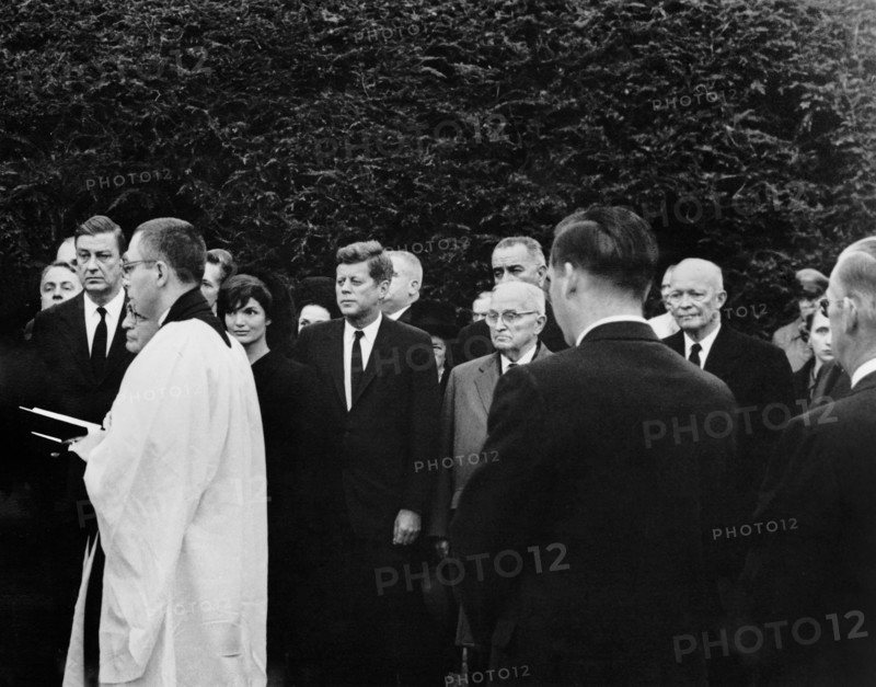 U.S. First Lady Jacqueline Kennedy, U.S. President John Kennedy and former U.S. Presidents, Harry Truman, Dwight Eisenhower, and U.S. Vice President Lyndon Johnson attending funeral of former U.S. First Lady Eleanor Roosevelt, Hyde Park, New York, USA, Abbie Rowe, White House Photographs, November 10, 1962