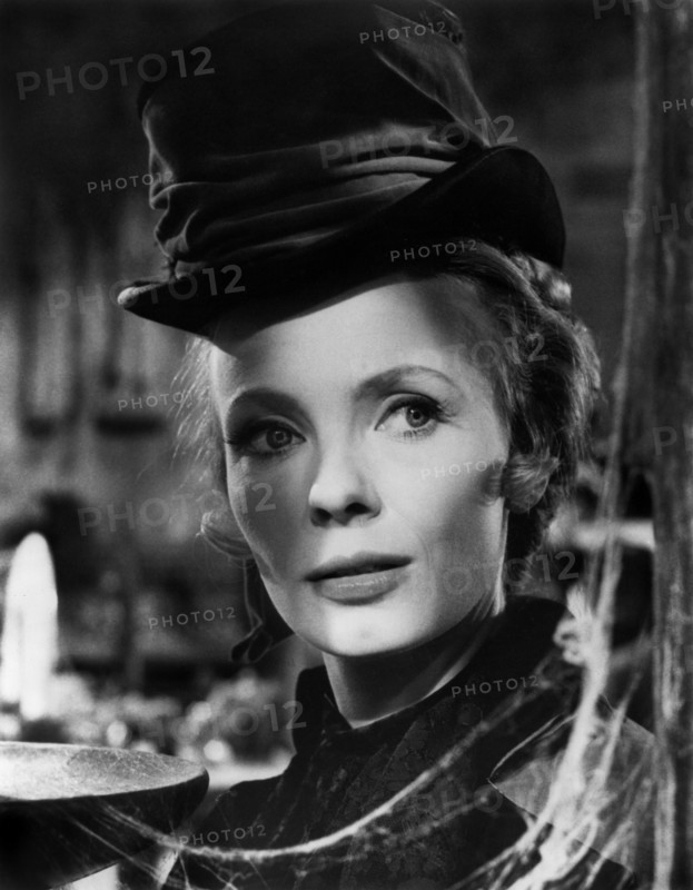 Elizabeth Shepherd, on-set of the film, "the Tomb Of Ligeia", Anglo-Amalgamated Productions (UK), Warner Pathe (UK), American International Pictures (USA), 1964