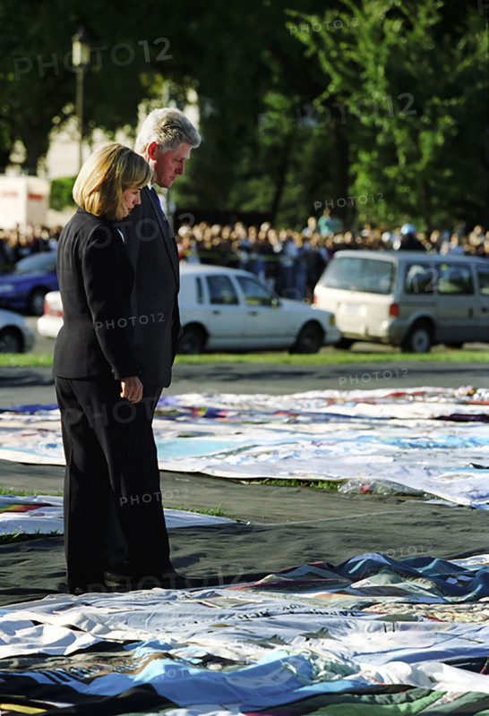 U.S. President Bill Clinton and U.S. First Lady Hillary Rodham Clinton viewing AIDS Memorial Quilt on the Mall, Washington DC, USA, Ralph Alswang, White House Photograph Office, October 15, 1996