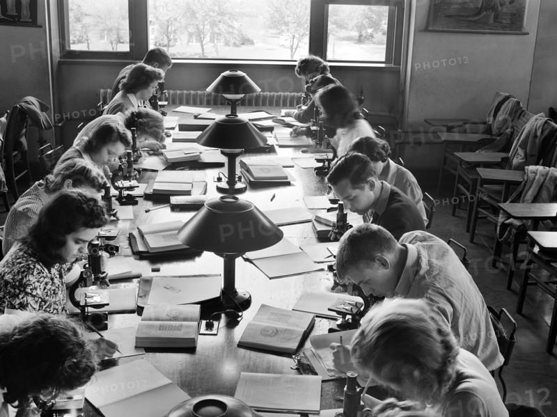 Freshmen zoology class, Iowa State University, Ames, Iowa, USA, Jack Delano, U.S. Farm Security Administration, May 1942