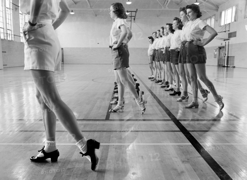 Tap dancing class in gymnasium, Iowa State University, Ames, Iowa, USA, Jack Delano, U.S. Farm Security Administration, May 1942