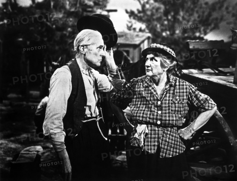 Marjorie Main, Parker Fennelly, on-set of the film, "The Kettles On Old MacDonald's Farm", Universal Pictures, 1957