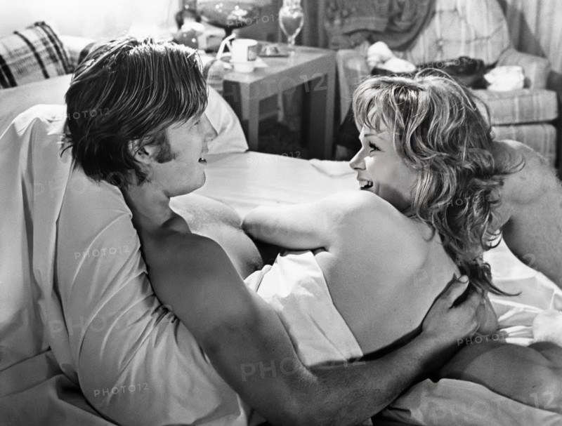 Jeff Bridges, Valerie Perrine, on-set of the film, "The Last American Hero", aka "Hard Driver", 20th Century-Fox, 1973