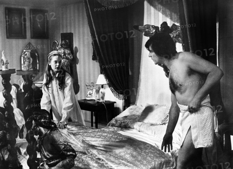 Elizabeth Hartman, Alan Bates, on-set of the film, "The Fixer", MGM, 1968