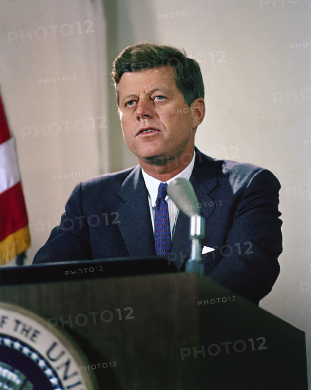 U.S. President John F. Kennedy delivering radio and television address to the nation regarding the dismantling of Soviet missile bases in Cuba, Fish Room, White House, Washington, D.C., USA, Robert Knudsen, White House Photographs, November 2, 1962