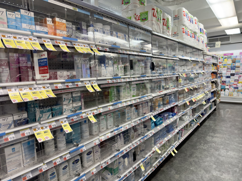 Merchandise aisle, Duane Reade by Walgreens, New York City