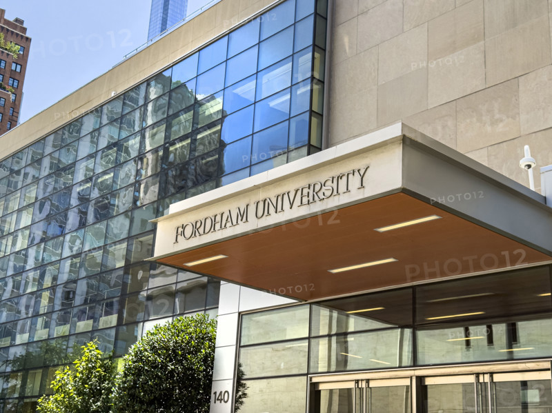Fordham University, Gabelli School of Business, Student Affairs and Gerald M. Quinn Library, building entrance, 150 West 62nd Street, Manhattan, New York City, New York, USA