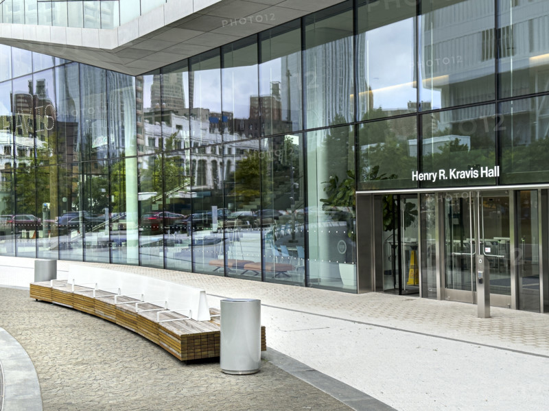 Henry R. Kravis Hall, building exterior detail, Columbia University Business School, Columbia University, Manhattanville Campus, 665 West 130th Street, West Harlem, Manhattan, New York City, New York, USA