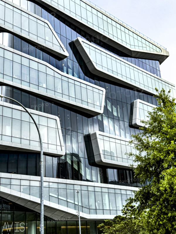 Henry R. Kravis Hall, building exterior, Columbia University Business School, Columbia University, Manhattanville Campus, 665 West 130th Street, West Harlem, Manhattan, New York City, New York, USA