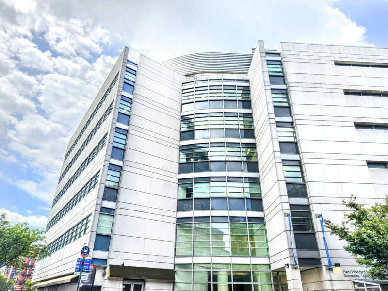 Mary Woodard Lasker Biomedical Research Building, building exterior, New York-Presbyterian Hospital/Columbia University Irving Medical Center, 3960 Broadway, Washington Heights, Manhattan, New York City, New York, USA