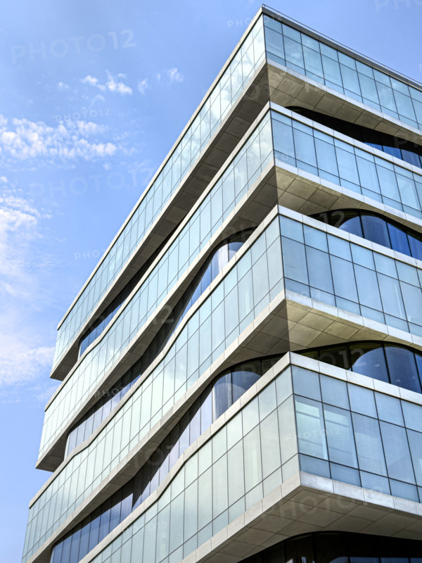 Henry R. Kravis Hall, building exterior, low angle view, Columbia University Business School, Columbia University, Manhattanville Campus, 665 West 130th Street, West Harlem, Manhattan, New York City, New York, USA
