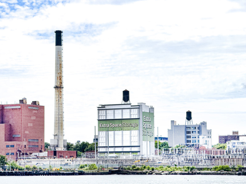 Extra Space Storage with Con Edison's old generating station, soon to be its Brooklyn Clean Energy Hub at left, Vinegar Hill, Brooklyn, New York, USA