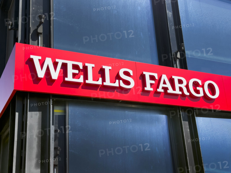 Wells Fargo retail bank, building exterior detail, 8th Avenue and 14th Street, Chelsea, Manhattan, New York City, New York, USA