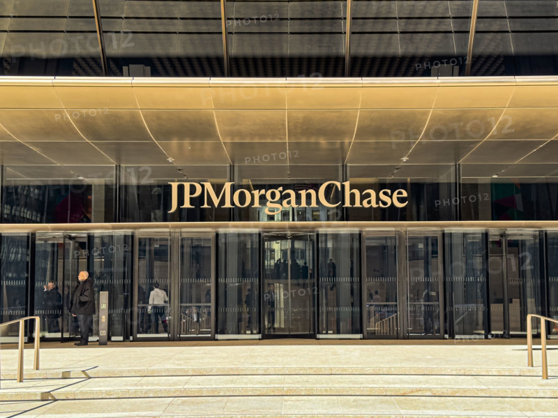 JPMorgan Chase Building, building exterior entrance detail, 270 Park Avenue, Manhattan, New York City, New York, USA
