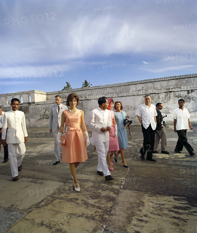 U.S. First Lady Jacqueline Kennedy, U.S. Ambassador to India John Kenneth Galbraith (background), Maharana of Udaipur, Bhagwat Singh, Mrs. Kennedy’s sister, Princess Lee Radziwill of Poland, Washington hostess Joan Braden and  Indian Ambassador to the United States B.K. Nehru touring island palace of Jag Mandir on Lake Pichola, Udaipur, Rajasthan, India, Cecil Stoughton, White House Photographs, March 17, 1962