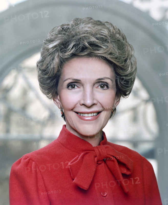 Official portrait of U.S. First Lady Nancy Reagan, Washington, D.C., USA, President Ronald Reagan White House Photographic Office, February 1, 1983